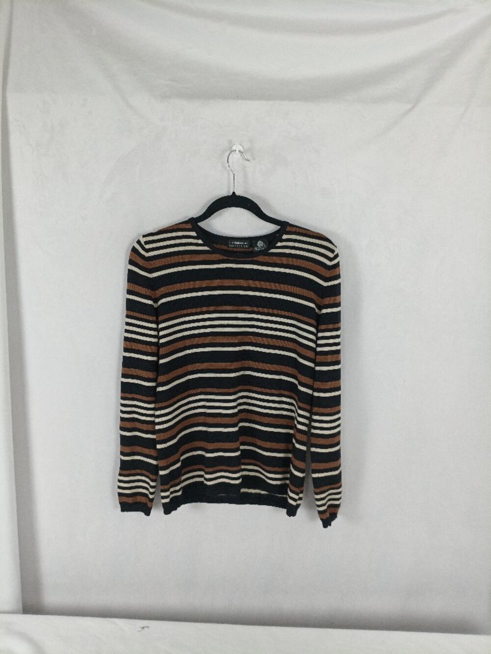 vintage LIZ CLAIBORNE 100 % WOOL sweater